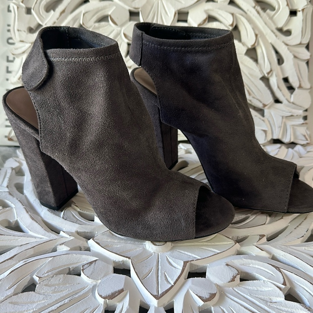 Aldo peep toe heels